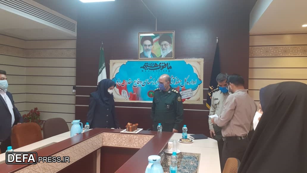 دیدار مدیرکل کتابخانه‌های عمومی استان یزد با سرهنگ «منصور زارع»