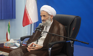 برای جلوگیری از شکاف نسلی باید آثار دفاع جبهه مقاومت را به نسل جوان انتقال داد
