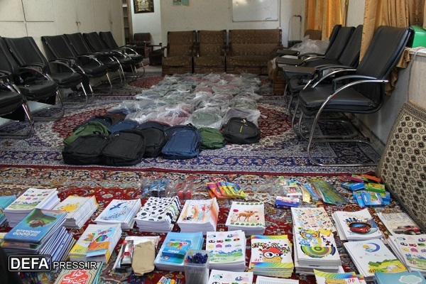 توزیع ۱۱۰ بسته تحصیلی در مناطق محروم توسط مرکز «شهدای مدافع حرم»