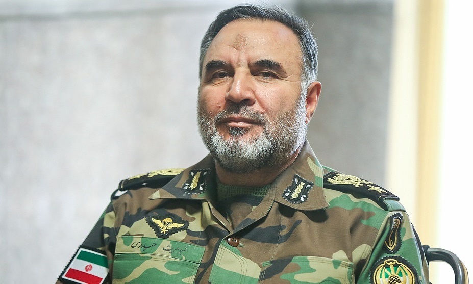 فرمانده نیروی زمینی ارتش سالروز تشکیل سازمان عقیدتی سیاسی ارتش را تبریک گفت