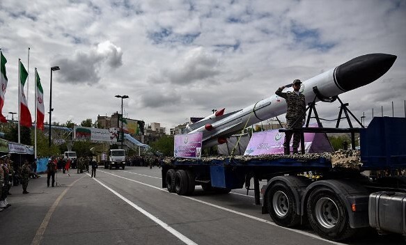 سوت پایان تحریم تسلیحاتی ایران/ واکنش‌ها به رفع محدودیت‌ها چیست؟