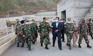 فرمانده نیروی زمینی ارتش از مرزهای ایران با ارمنستان و جمهوری آذربایجان بازدید کرد