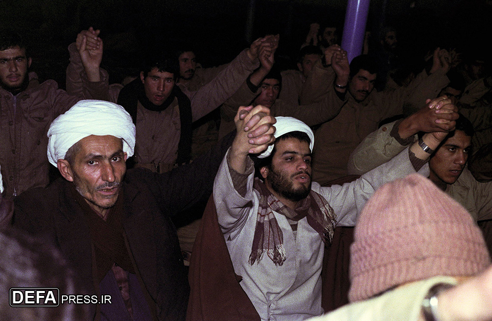 روحانیون؛ از ترغیب مردم برای حضور در جبهه تا پیشتازی در جهاد و شهادت