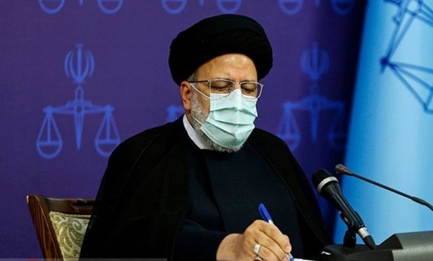 حجت‌الاسلام رئیسی دستورالعمل ساماندهی رسیدگی به پرونده‌های بازار سرمایه ایران ابلاغ کرد