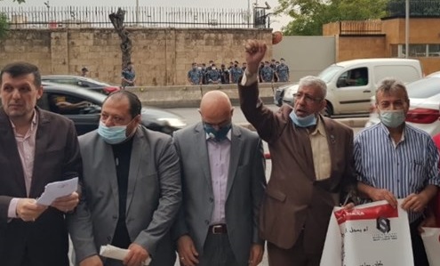 تجمع در برابر سفارت فرانسه در بیروت؛ ماکرون عذرخواهی کند