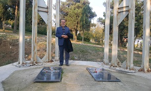 ادای احترام مدیرکل حفظ آثار دفاع مقدس اردبیل به مقام شهدای گمنام جعفرآباد