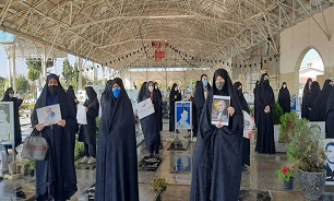 تجمع بانوان، فعالان فرهنگی و بسیجیان شهرستان « انزلی» در اعتراض به ترور شهید فخری زاده