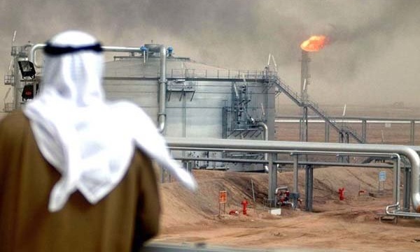 بازخوانی حملات یمن به تاسیسات نفتی عربستان/ تیر در قلب صنعت نفت سعودی