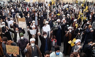 تجمع طلاب قمی در اعتراض به ترور ناجوانمردانه شهید فخری زاده