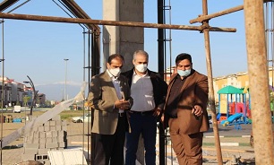 بازدید شهردار رشت از روند احداث پروژه یادمان شهدای گمنام در مسکن مهر