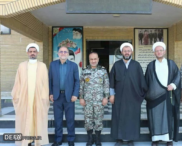دیدار مدیرکل حفظ آثار دفاع مقدس قم با ارشد نظامی ارتش در استان