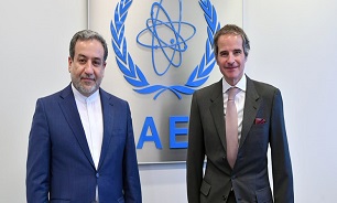 عراقچی با مدیرکل آژانس بین‌المللی انرژی اتمی دیدار کرد