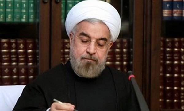 روحانی طی پیامی درگذشت مادر شهیدان ضعیف‌تن را تسلیت گفت
