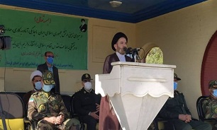 ارتش جمهوری اسلامی در جنگ و صلح همواره مایه امنیت مردم است