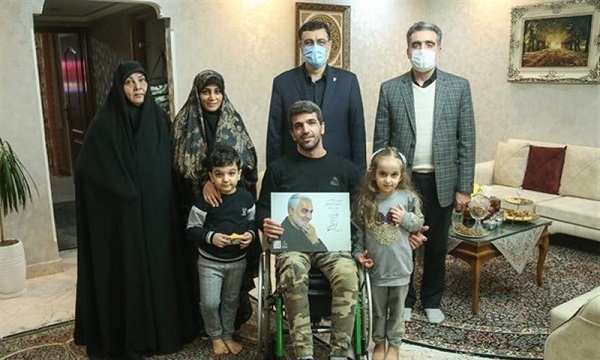 دیدار رئیس بنیاد شهید با جانباز فتنه۸۸، «هادی خیاط‌زاده»