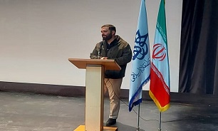 هنرمندان در جبهه جنگ روایت‌ها، موفق عمل کنند