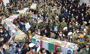 تشییع و خاکسپاری پیکر‌های ۹ شهید دفاع مقدس در استان فارس