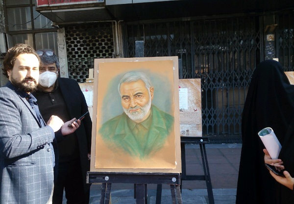 مردم تهران ۱۵۰ شهید گمنام را تا معراج شهدا بدرقه کردند/ سنگ تمام مردم در بدرقه شهدای گمنام