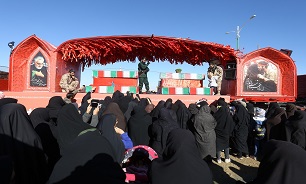 پیکر‌های مطهر ۲ شهید گمنام در شهر «بَرزُک» کاشان تشییع و تدفین می‌شوند