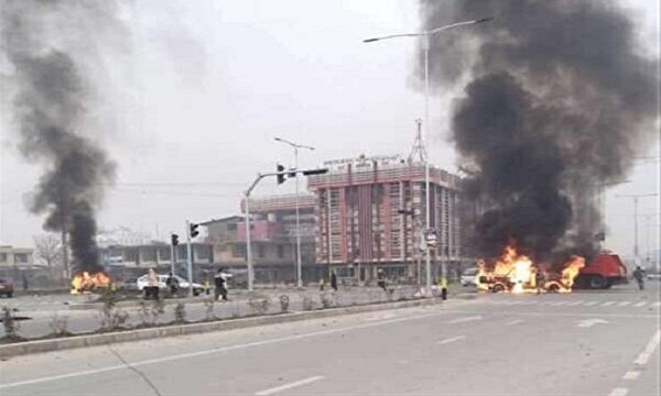 یک خودروی پلیس افغانستان در مرکز «کابل» هدف قرار گرفت
