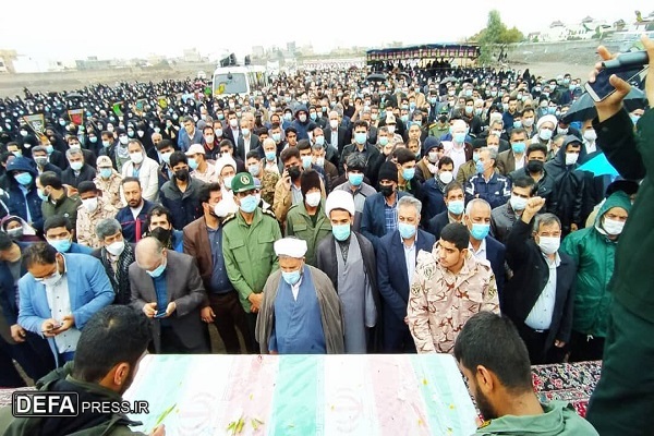 ۲ شهید گمنام با حضور باشکوه مردم جیرفت تشییع و خاکسپاری شد+تصویر