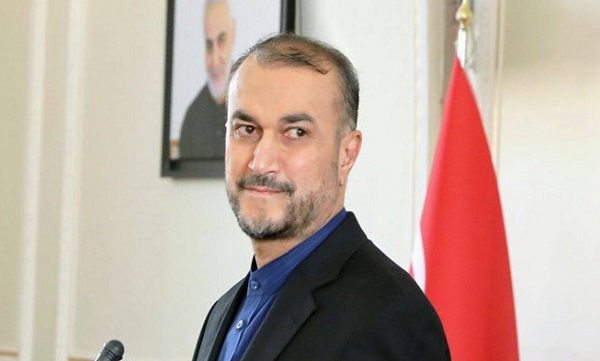 وزارت خارجه با دستانی گشوده متمرکز بر ارائه تسهیلات به جامعه ایرانیان خارج از کشور است