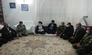 اعلام خبر شناسایی شهید «علی‌اصغر رمضانی» به خانواده شهید در اسفراین
