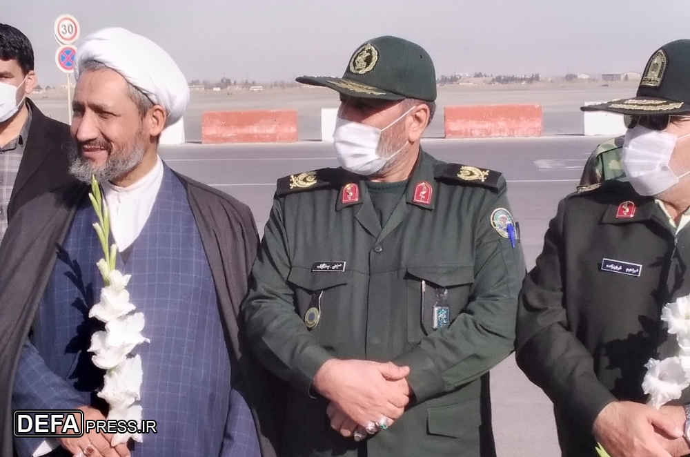 پیکر ۱۶ شهید دفاع مقدس و مدافع حرم وارد فرودگاه شهید هاشمی‌نژاد مشهد شد