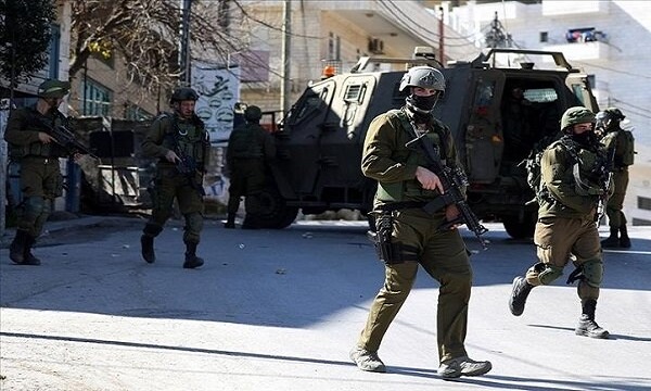 صهیونیست‌ها ۲۳ فلسطینی را در کرانه باختری بازداشت کردند