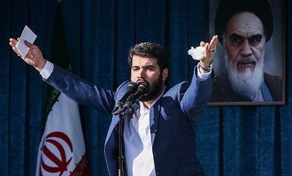 شعرخوانی سیاسی مطیعی در راهپیمایی ۲۲ بهمن/ شده هنگام علمداری ما بسم الله