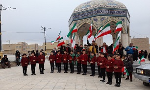 راهپیمایی ۲۲ بهمن در شهر جعفریه قم بین دو گلزار شهدا