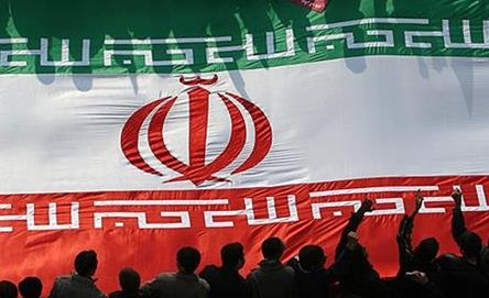 عزت و وحدت ملی از ویژگی‌های انقلاب اسلامی است