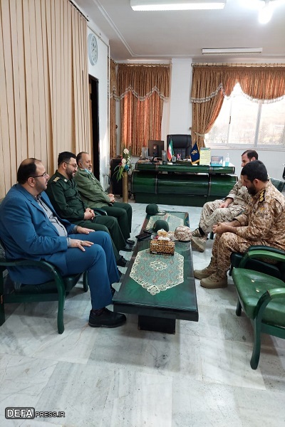 مدیرکل حفظ آثار دفاع مقدس مازندران با فرمانده لشکر عملیاتی ۲۵ کربلا دیدار کرد