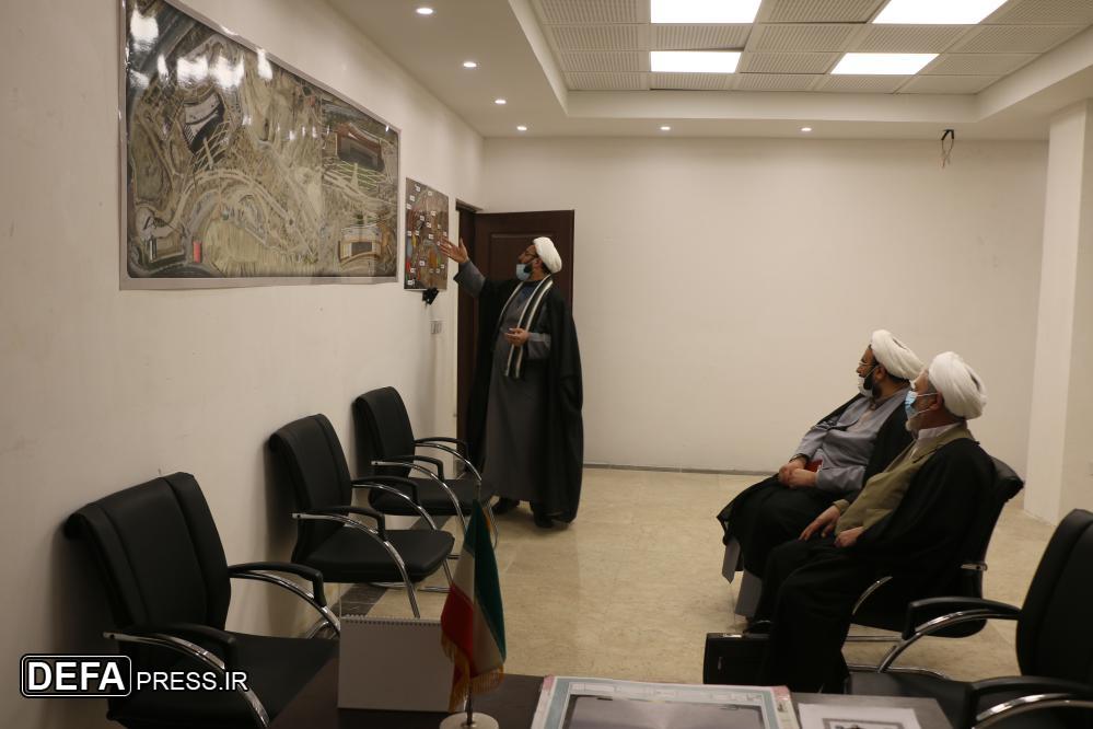 بازدید جانشین نماینده ولی فقیه در سپاه از موزه انقلاب و دفاع مقدس قم+ تصاویر