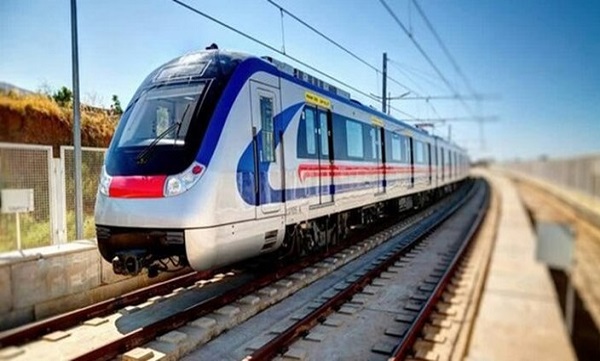 فاصله حرکت قطارهای خط ۳ متروی تهران کاهش یافت