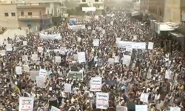 تظاهرات مردم یمن علیه ائتلاف سعودی/ سر دادن شعار‌های ضدآمریکایی