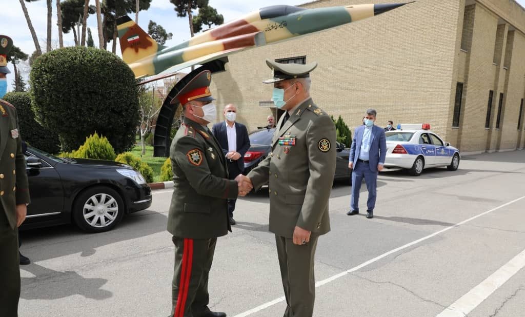 بازدید هیأت عالی‌رتبه نظامی تاجیکستان از دانشگاه فرماندهی و ستاد ارتش