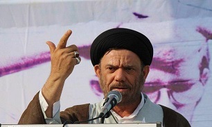 امام خمینی (ره) در انقلاب و دوران دفاع مقدس به جوانان اعتماد کرد
