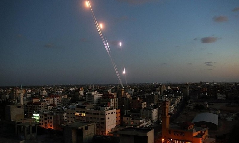 روزنامه عبری‌زبان: اسرائیل از توان موشکی حماس غافلگیر شده است