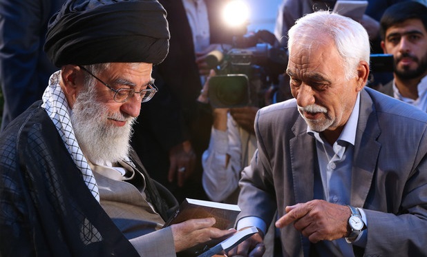 پخش دیدار شاعران با رهبر معظم انقلاب اسلامی از شبکه دو