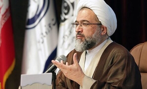 تعیین مصداق «قاعده نفی سبیل» را نباید به داوری توده مردم واگذار کرد