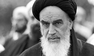 امام راحل (ره) در دفتر افتخارات ایران اسلامی جاودانه خواهند ماند