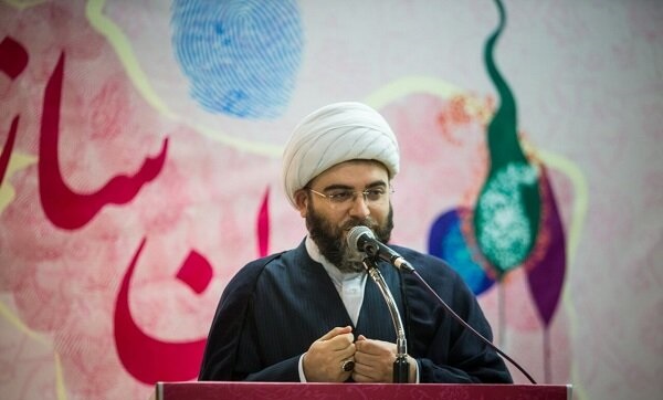 «مردم» دغدغه اصلی در مکتب امام خمینی (ره) هستند