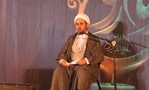 مدیون خون 240 هزار شهید در راه حفظ انقلاب اسلامی هستیم