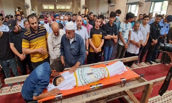 شهادت کودک فلسطینی بر اثر انفجار جسم به جا مانده از تجاوز اخیر رژیم صهیونیستی