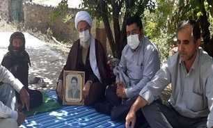 فرهنگ ایثار و شهادت را به نسل جوان جامعه انتقال دهیم