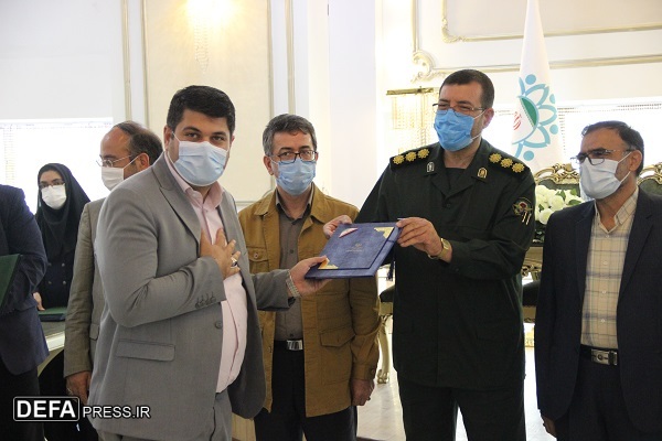 تقدیر از ۱۰ شهردار برتر استان سمنان در حوزه دفاع مقدس