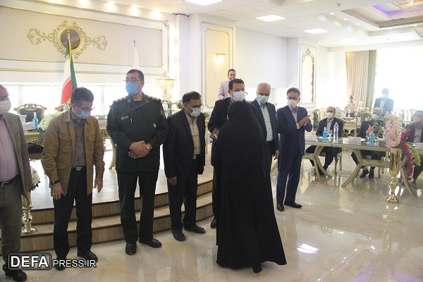تقدیر از ۱۰ شهردار برتر استان سمنان در حوزه دفاع مقدس