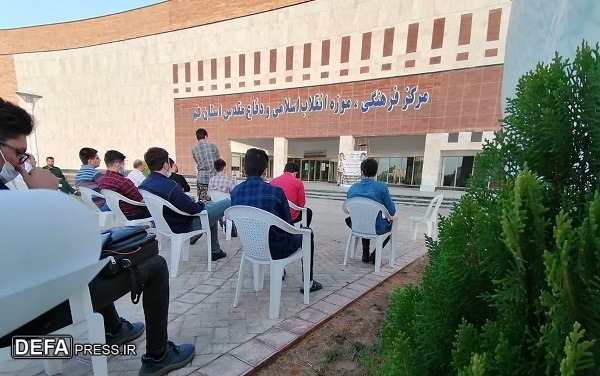 برگزاری مجمع سالانه بسیج دانش‌آموزی قم در موزه دفاع مقدس استان