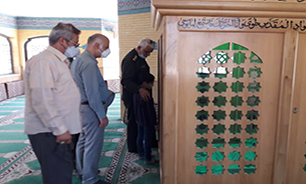 ادای احترام معاون استاندار خوزستان به شهدای گمنام موزه دفاع مقدس در خرمشهر